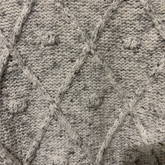 Time and Tru Light Gray Knit Sweater - Picture 3 of 4